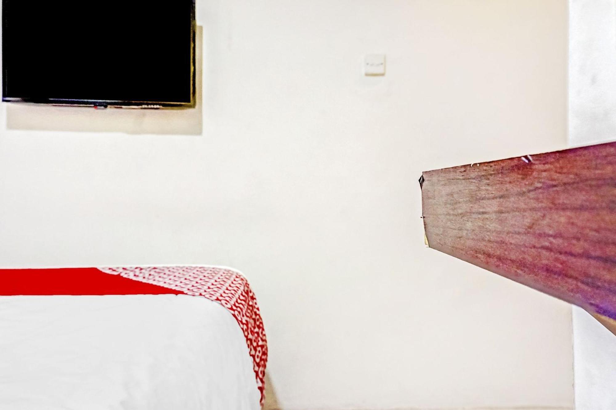 Super Oyo 90692 Point Hostel Jakarta Eksteriør billede